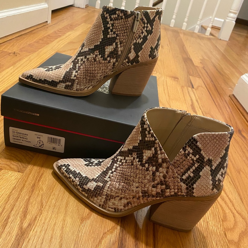 Vince Camuto Grendan Block-heel bootie